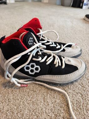 Rudis Wrestling shoe Kids' High-Top Sneakers - Black & Red